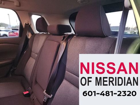 Used 2024 Nissan Rogue SV image 23