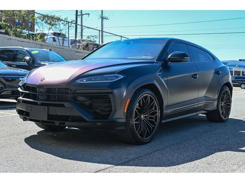 Used 2025 Lamborghini Urus SE image 7