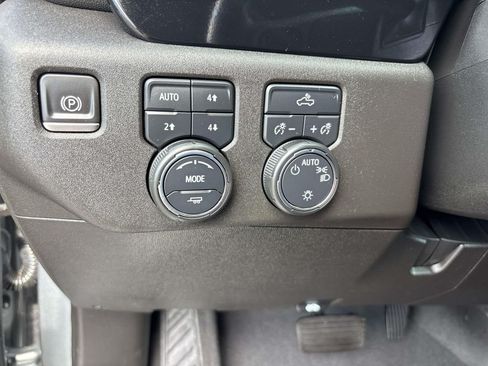 Used 2023 Chevrolet Silverado 1500 LT AWD/4WD image 18