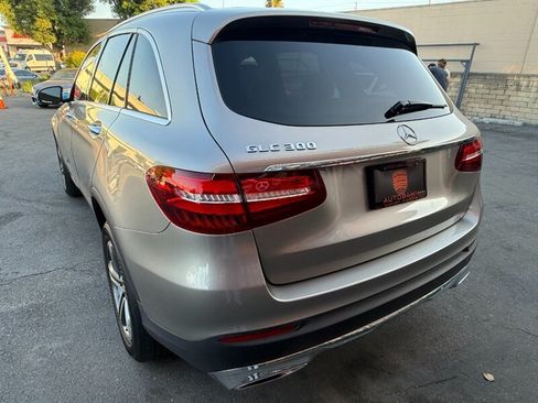 Used 2019 Mercedes-Benz GLC 300 w/ Premium Package image 9