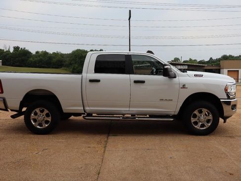 Used 2024 RAM 2500 Big Horn w/ Off Road Package AWD/4WD image 6