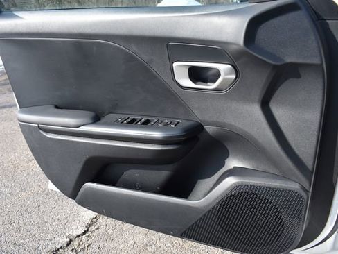 New 2026 Kia K4 LXS image 28