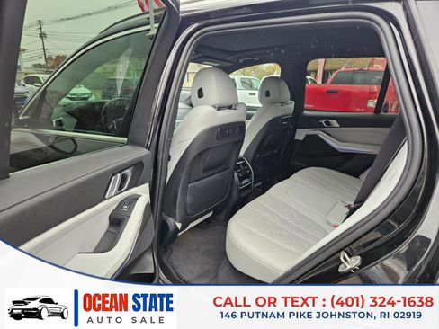 Used 2023 BMW X5 xDrive40i w/ Premium Package image 11