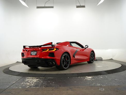 Used 2022 Chevrolet Corvette Stingray Premium Conv w/ Z51 Performance Package RWD image 41