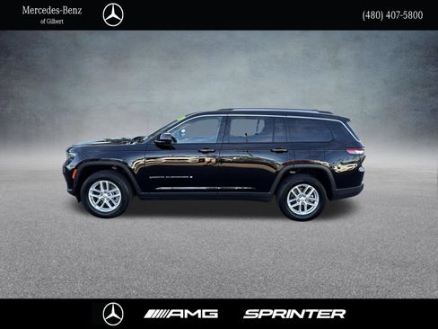 Used 2023 Jeep Grand Cherokee L Laredo AWD/4WD image 2