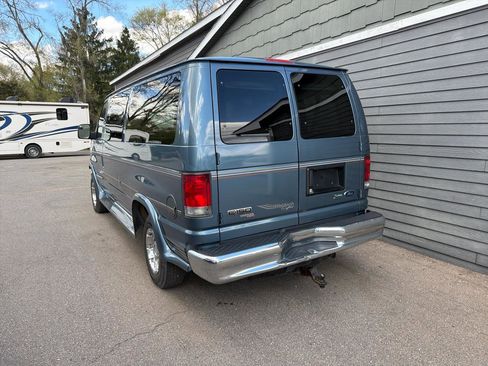 Used 2014 Ford E-150 and Econoline 150 w/ RV Plus Package RWD image 31