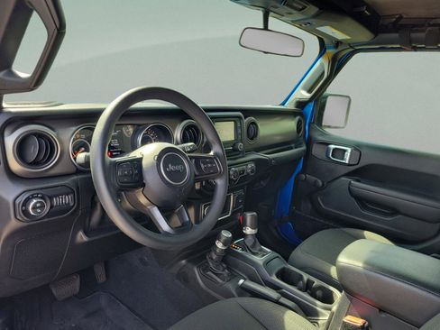 Used 2021 Jeep Gladiator Sport image 8