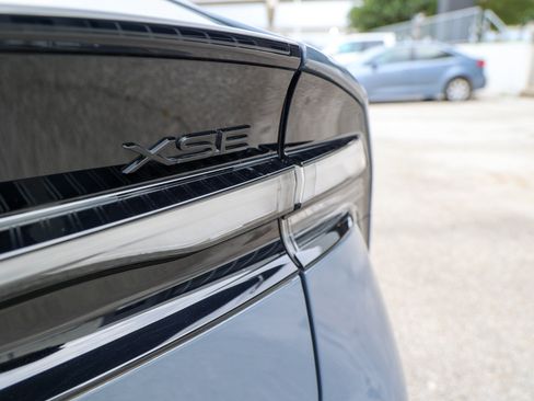 Used 2026 Toyota Prius Plug-In Hybrid FWD image 13