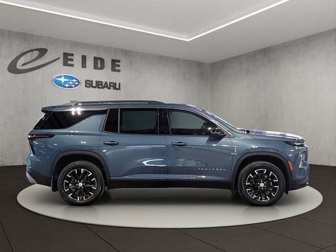 Used 2025 Chevrolet Traverse LT w/ Sun and Wheel Package AWD/4WD image 5