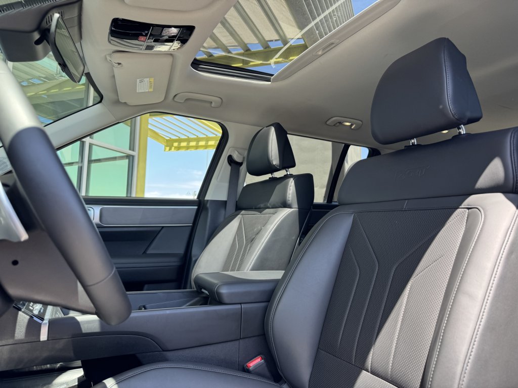 Used 2024 Hyundai Santa Fe XRT AWD/4WD image 28