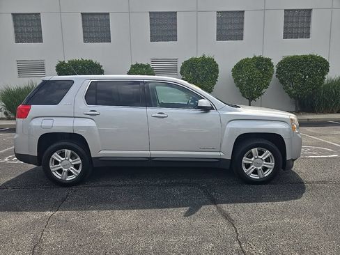 Used 2014 GMC Terrain SLE FWD image 9