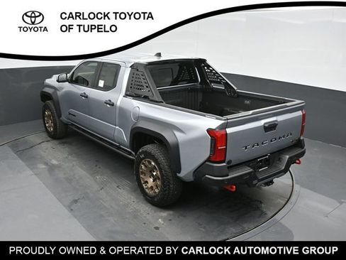 Used 2025 Toyota Tacoma Trailhunter image 38