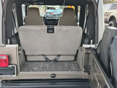 Used 2005 Jeep Wrangler Sport image 15