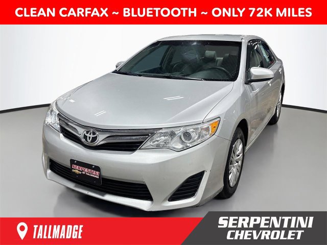 Used 2013 Toyota Camry LE FWD image 1