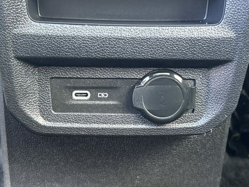 Certified 2023 Volkswagen Tiguan SE R-Line AWD/4WD image 21