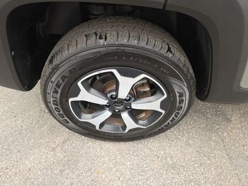 Used 2021 Jeep Renegade Trailhawk AWD/4WD image 15