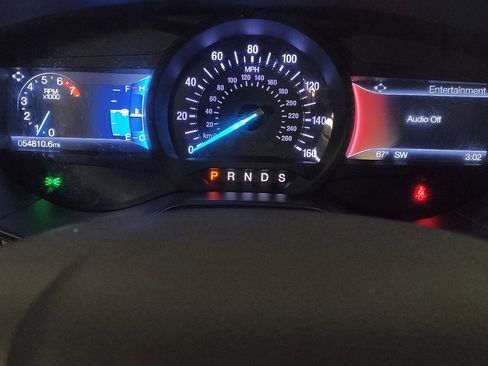 Used 2019 Ford Fusion SE FWD image 23