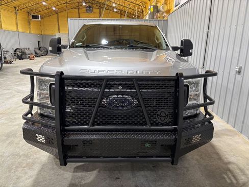 Used 2022 Ford F250 XL w/ Power Equipment Group image 7