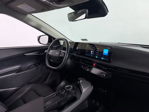 Used 2025 Kia EV6 Wind RWD image 30