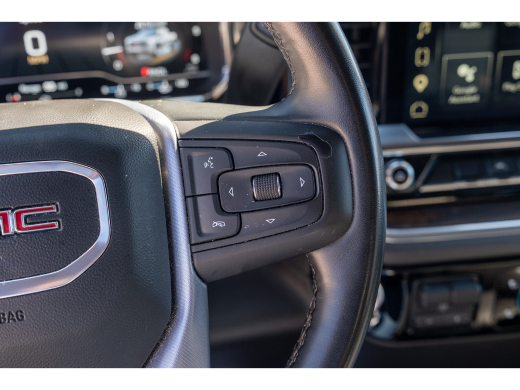 Used 2025 GMC Sierra 1500 SLT RWD image 19