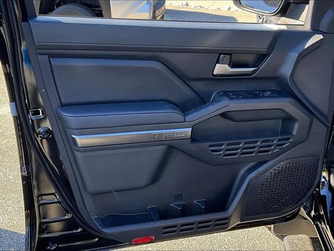 New 2026 Toyota Tacoma TRD Off-Road AWD/4WD image 10