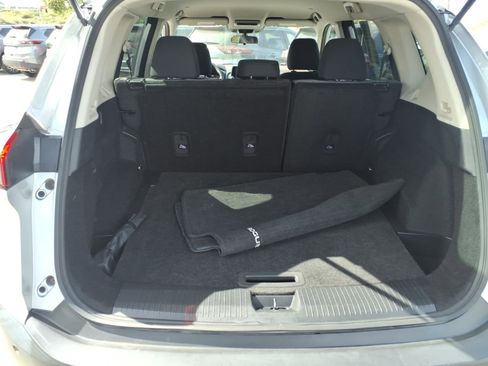 Certified 2023 Nissan Rogue SV image 7