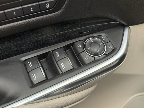 Used 2023 Cadillac XT4 Premium Luxury image 27