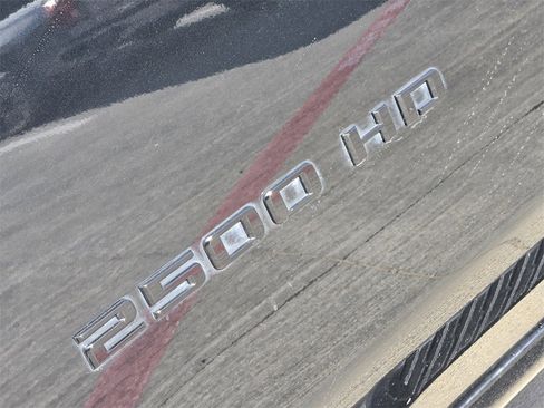 Used 2021 Chevrolet Silverado 2500 LTZ w/ LTZ Plus Package image 9