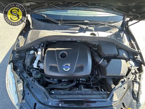 Used 2015 Volvo XC60 T5 Platinum w/ Climate Package image 28