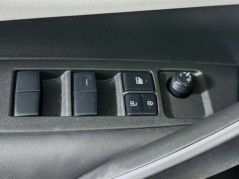 Certified 2023 Toyota Corolla SE image 14