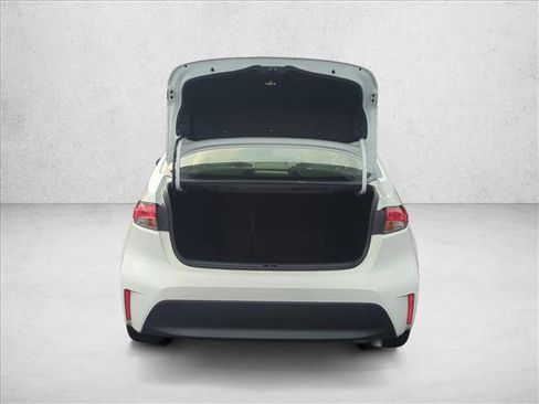 Used 2023 Toyota Corolla LE image 6