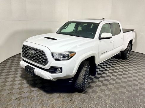 Used 2020 Toyota Tacoma TRD Sport image 10