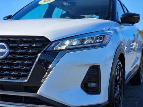 Certified 2024 Nissan Kicks SR w/ SR Premium Package image 9