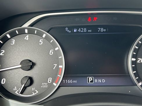 Used 2025 Nissan Frontier SV w/ SV Convenience Package RWD image 28