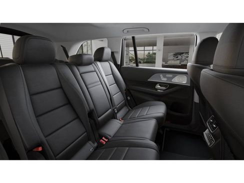 New 2026 Mercedes-Benz GLS 450 4MATIC image 5