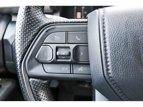 Used 2025 Toyota Tacoma SR RWD image 15