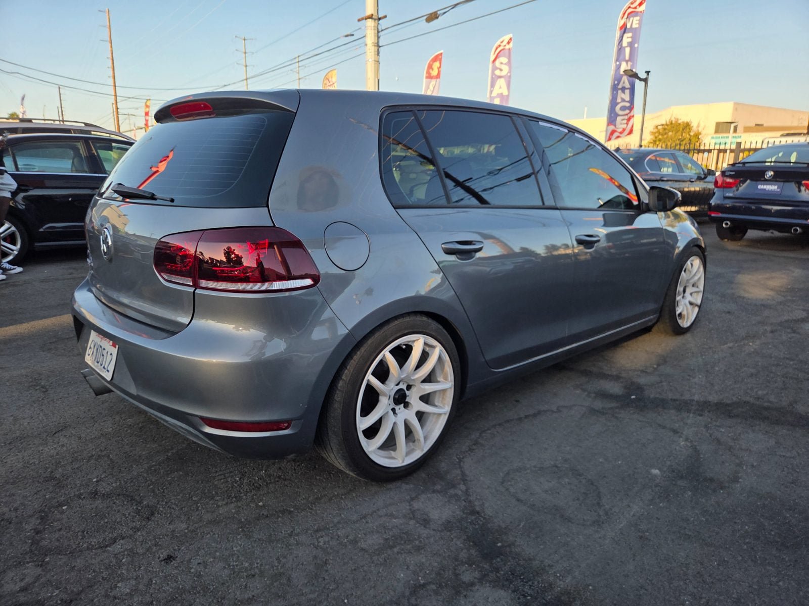 Used 2013 Volkswagen Golf 4-Door FWD image 4