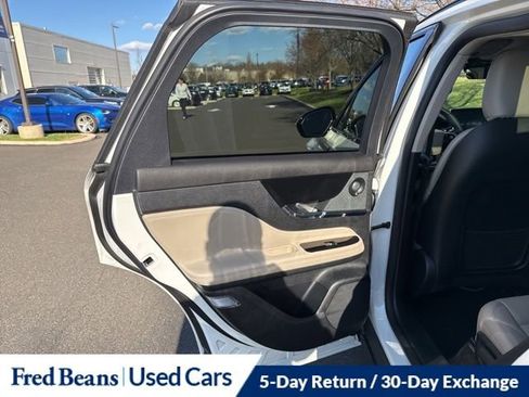 Used 2025 Lincoln Corsair Reserve w/ Equipment Group 202A image 12