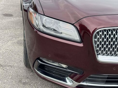 Used 2017 Lincoln Continental Select w/ Climate Package AWD/4WD image 7