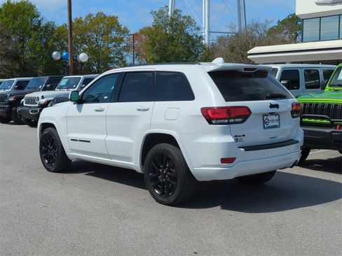 Used 2020 Jeep Grand Cherokee Altitude image 7