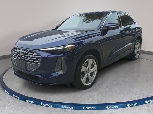 Certified 2025 Audi Q5 Premium Plus w/ Premium Plus image 1