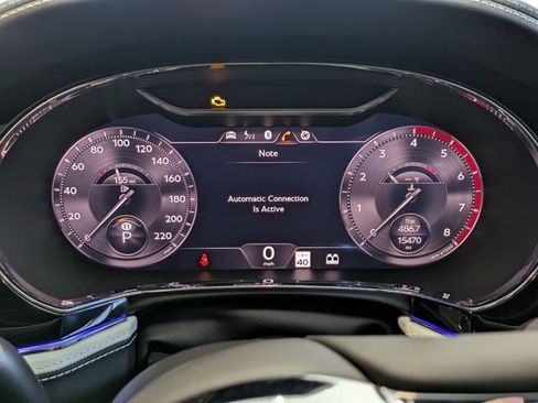 Used 2023 Bentley Flying Spur W12 image 22