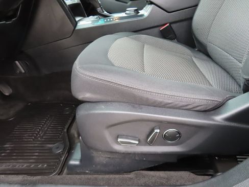 Used 2016 Ford Explorer XLT w/ Equipment Group 201A AWD/4WD image 7