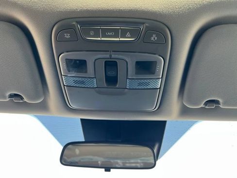 Used 2021 Kia Telluride S AWD/4WD image 24