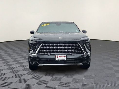 Used 2025 Buick Enclave Avenir w/ Trailering Package, 5000 lbs. AWD/4WD image 2