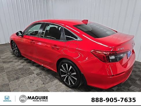 Used 2024 Honda Civic EX image 9