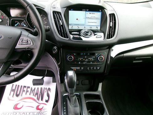 Used 2019 Ford Escape Titanium AWD/4WD image 17
