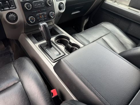 Used 2015 Ford Expedition EL XLT w/ Equipment Group 202A AWD/4WD image 18