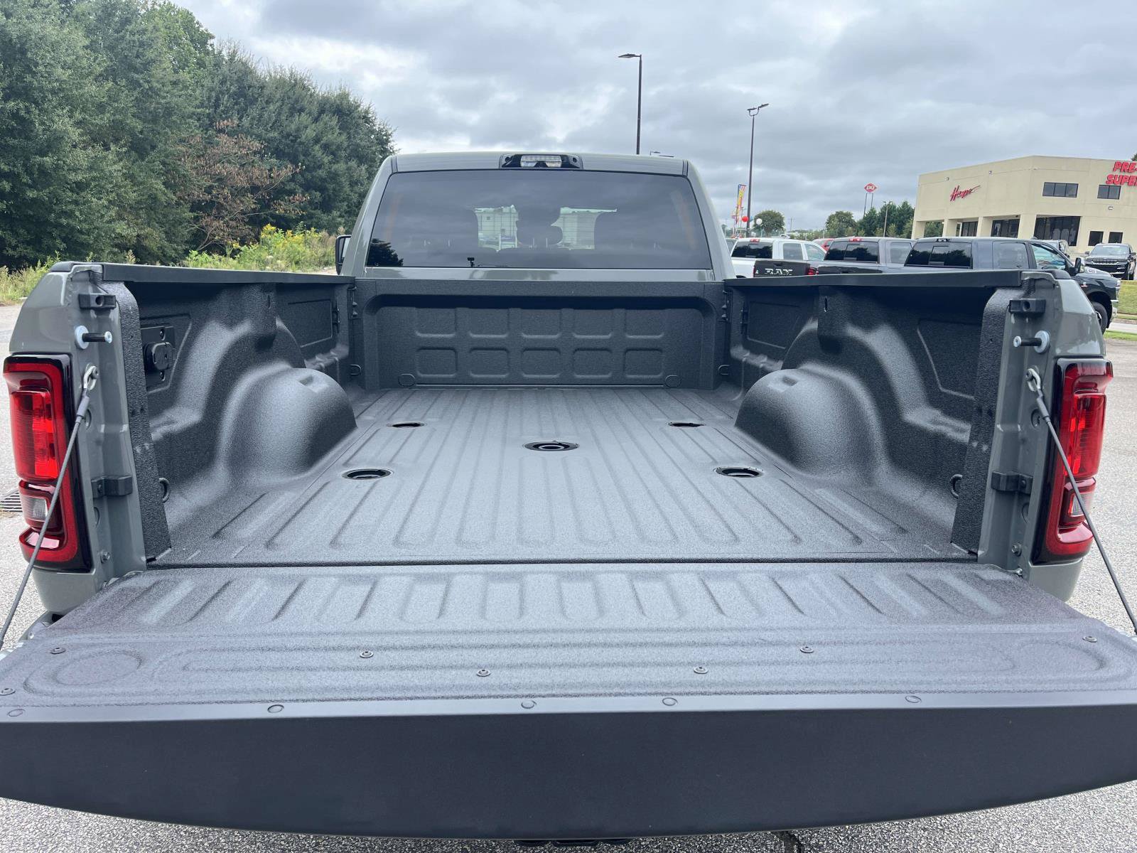 New 2027 RAM 3500 Big Horn AWD/4WD image 4