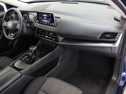 Used 2025 Nissan Rogue SV FWD image 35